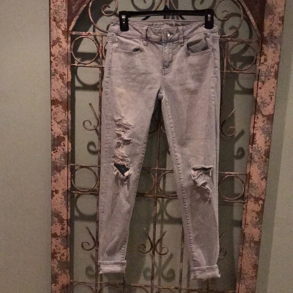 American Eagle Super Stretch lightwash jeans